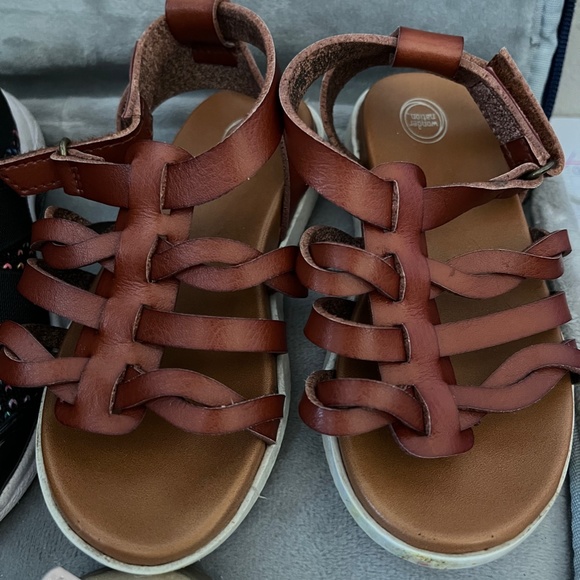 Bundle of Girl Toddler Shoes -3 pair - Picture 3 of 7